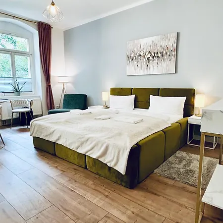 Modernes City-apartment Mit Grosser Terrasse *